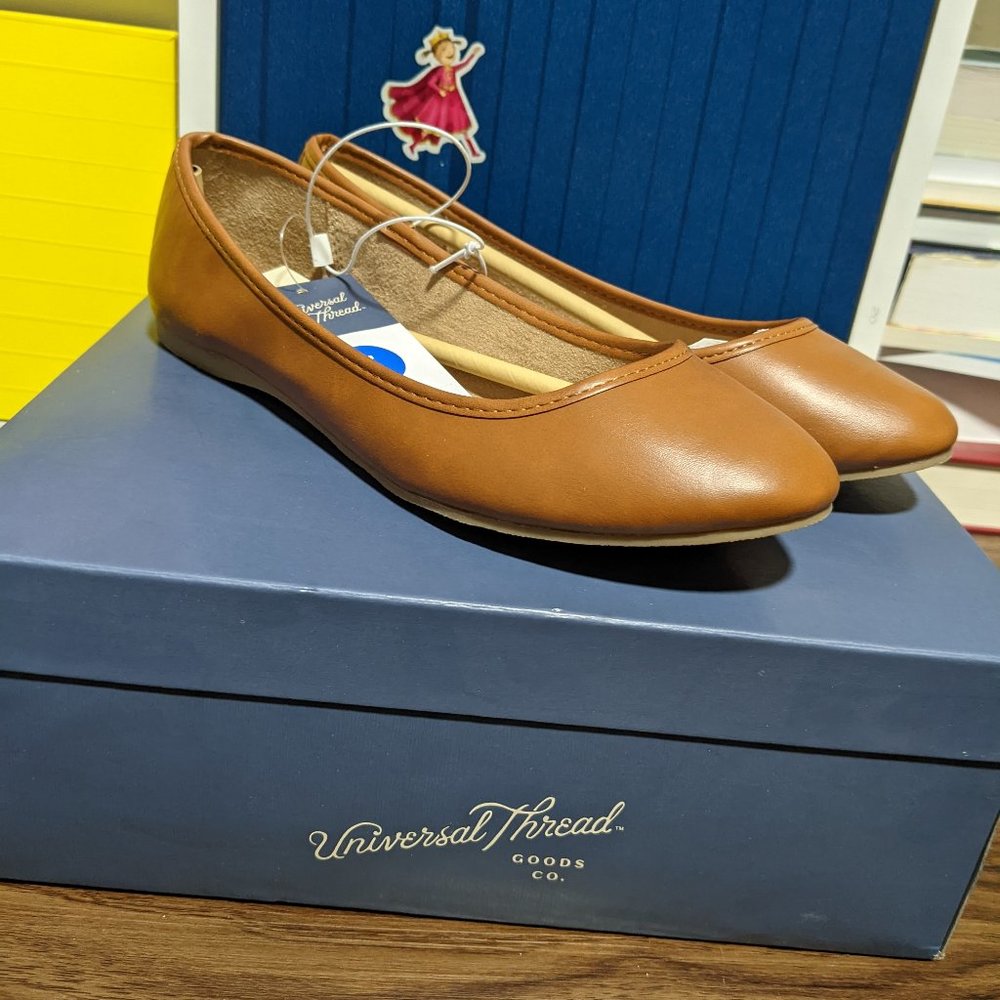 Women's "Everly round toe ballet flats" size 7